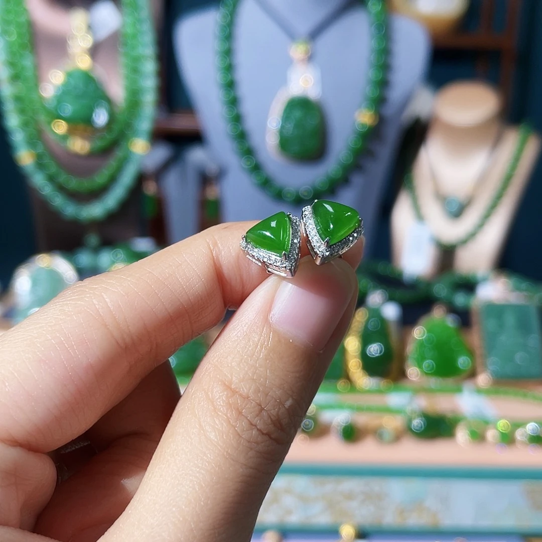 和田玉（碧玉）耳钉银S925镶嵌