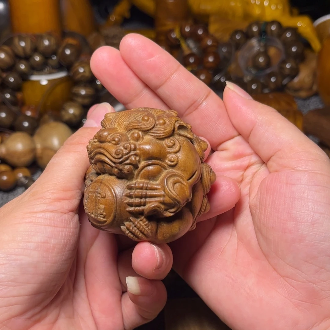 金丝楠貔貅球小叶