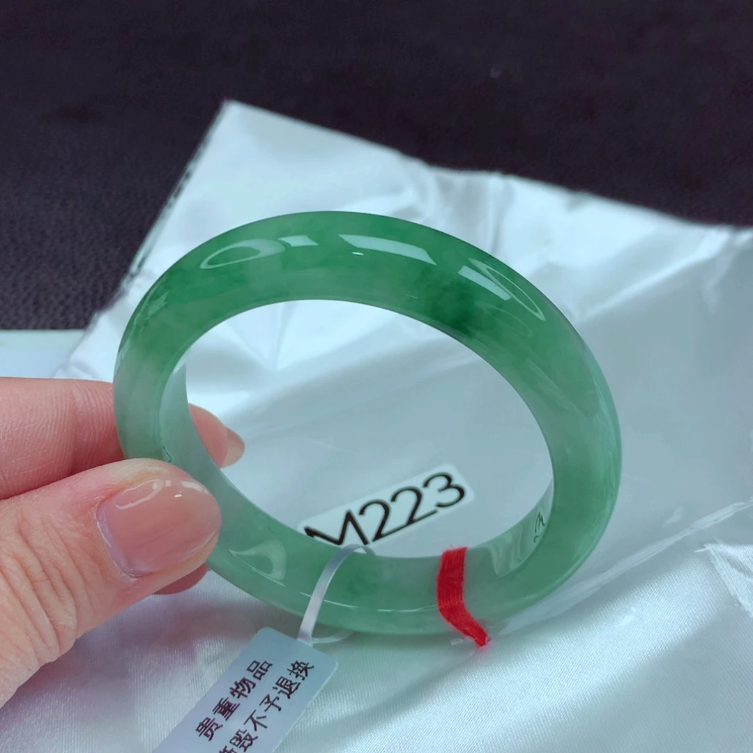 翡翠手镯未镶嵌手镯88