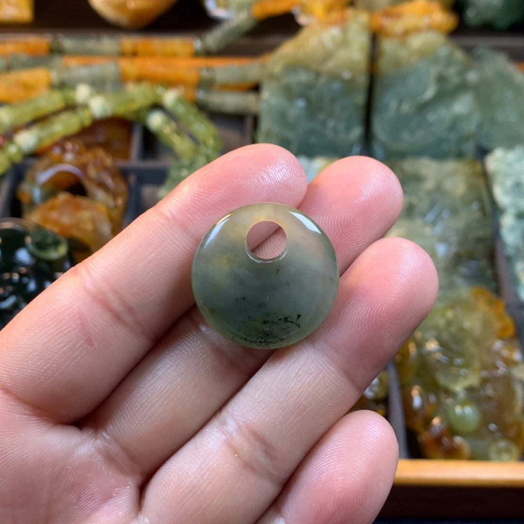 【闪购商品】蛇纹石玉未镶嵌颈饰