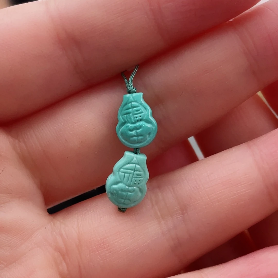 绿松石颈饰未镶嵌