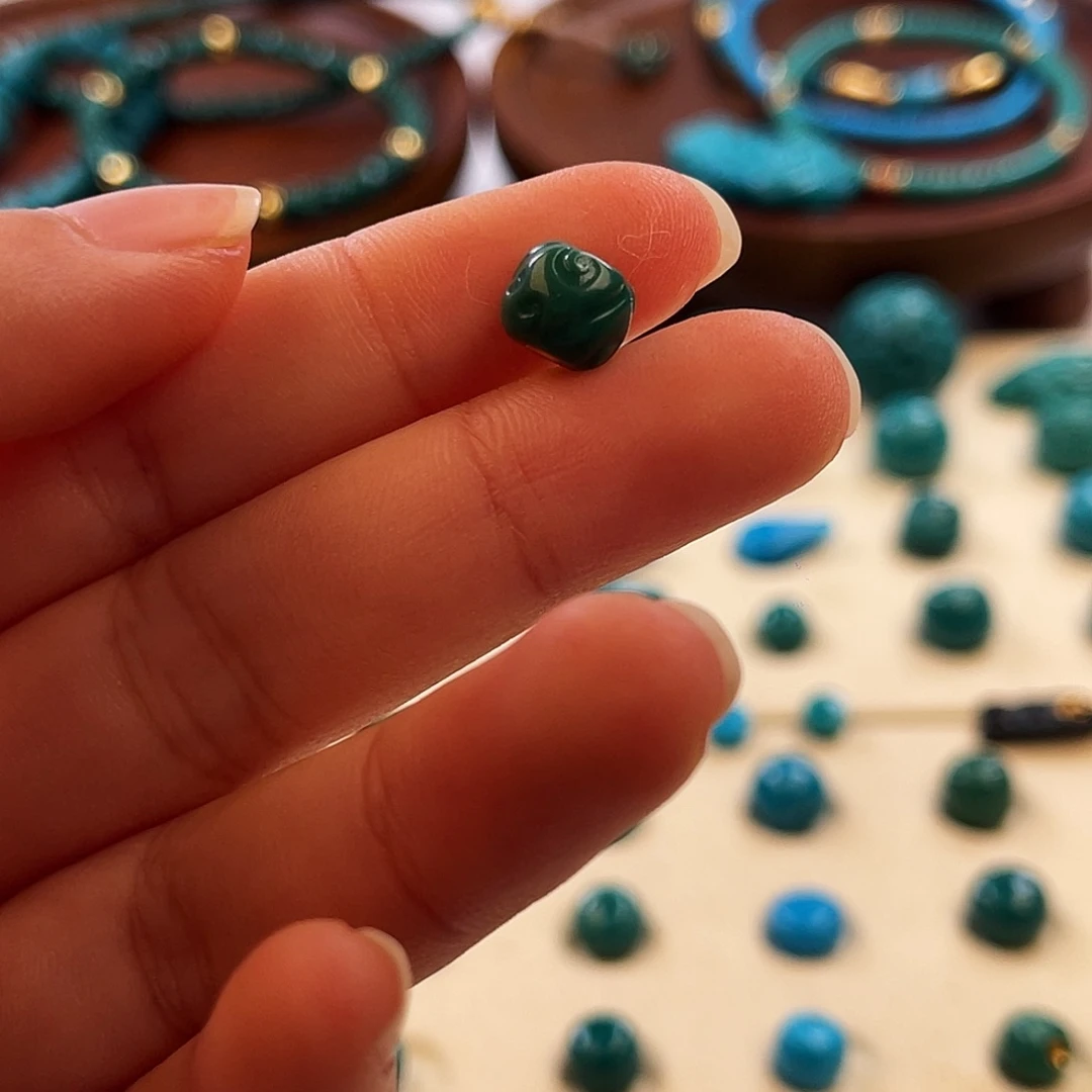 绿松石未镶嵌把件