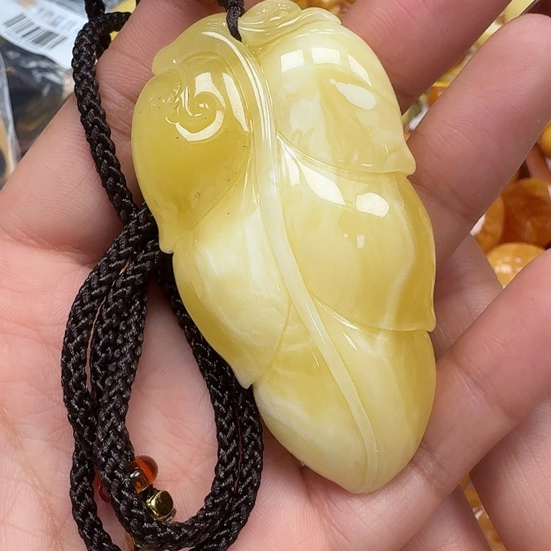 颖***琥珀未镶嵌裸石悠悠