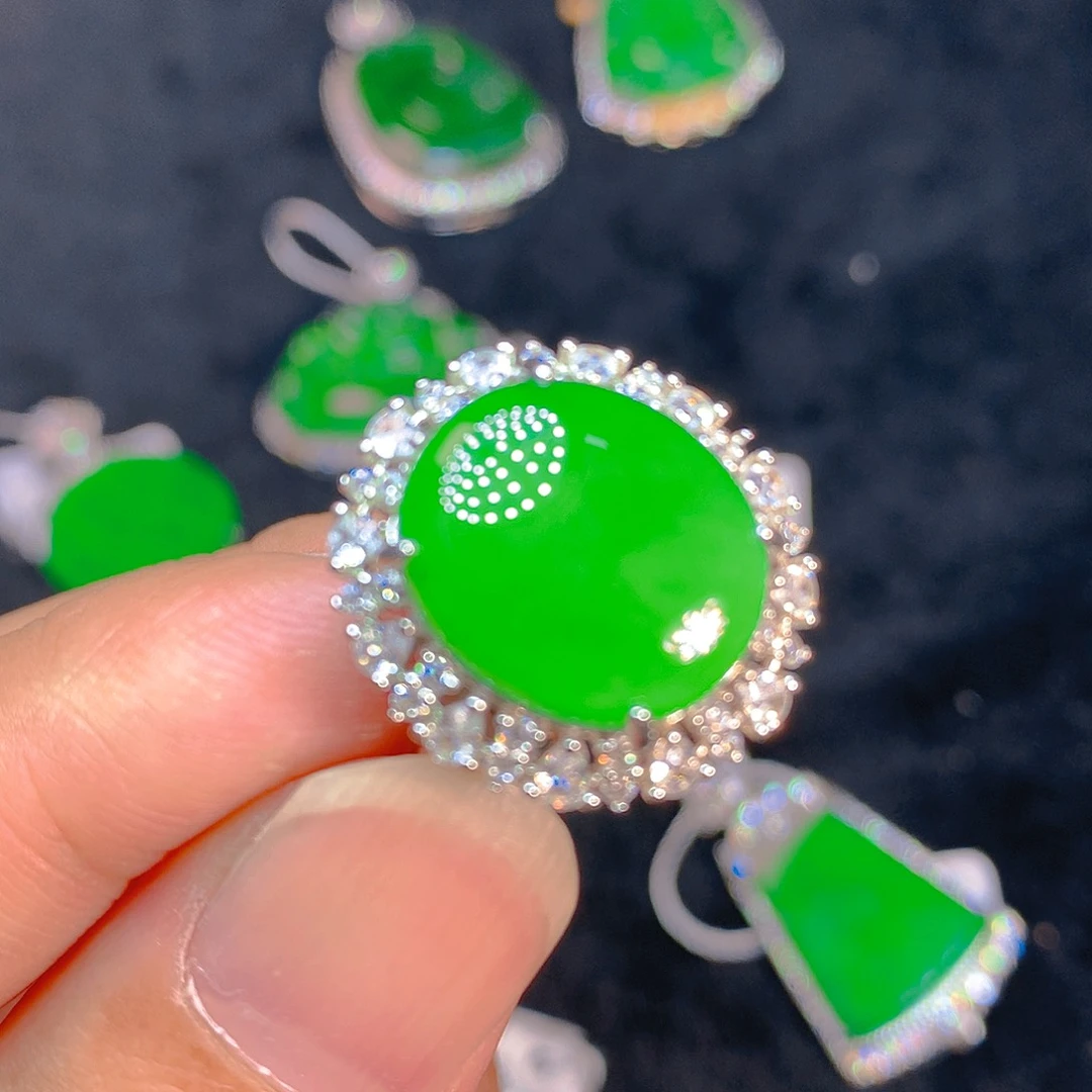 颈饰银S925镶嵌翡翠