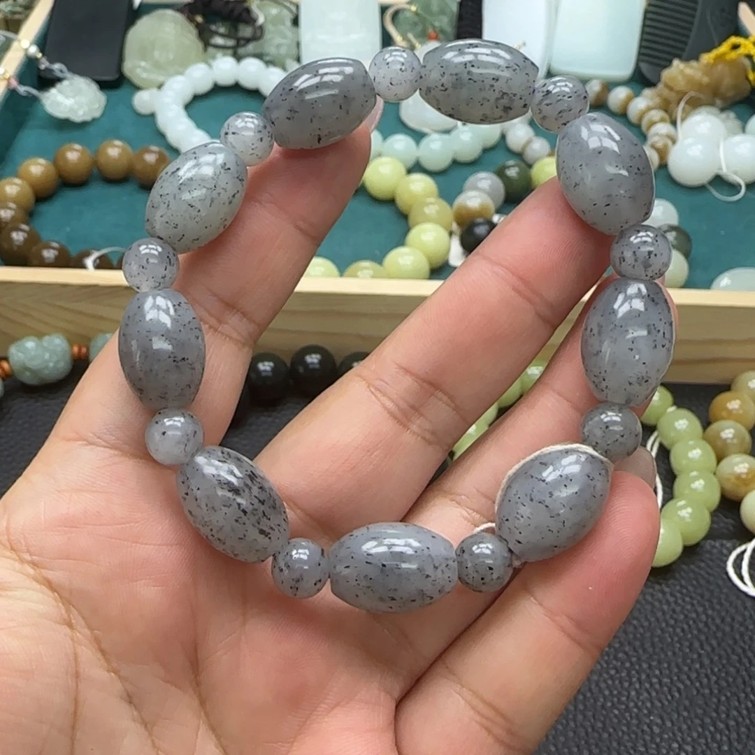 和田玉未镶嵌手链