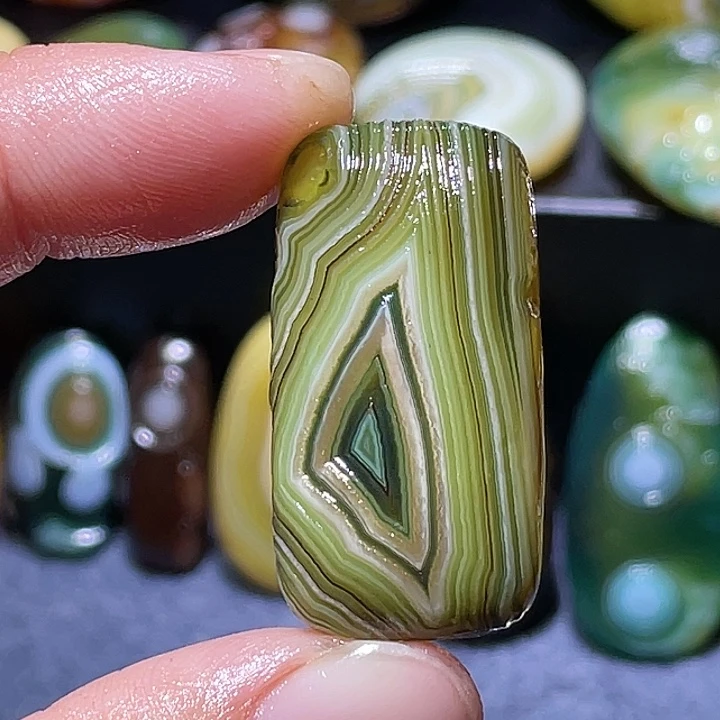 玛瑙/玉髓未镶嵌珠宝奇石