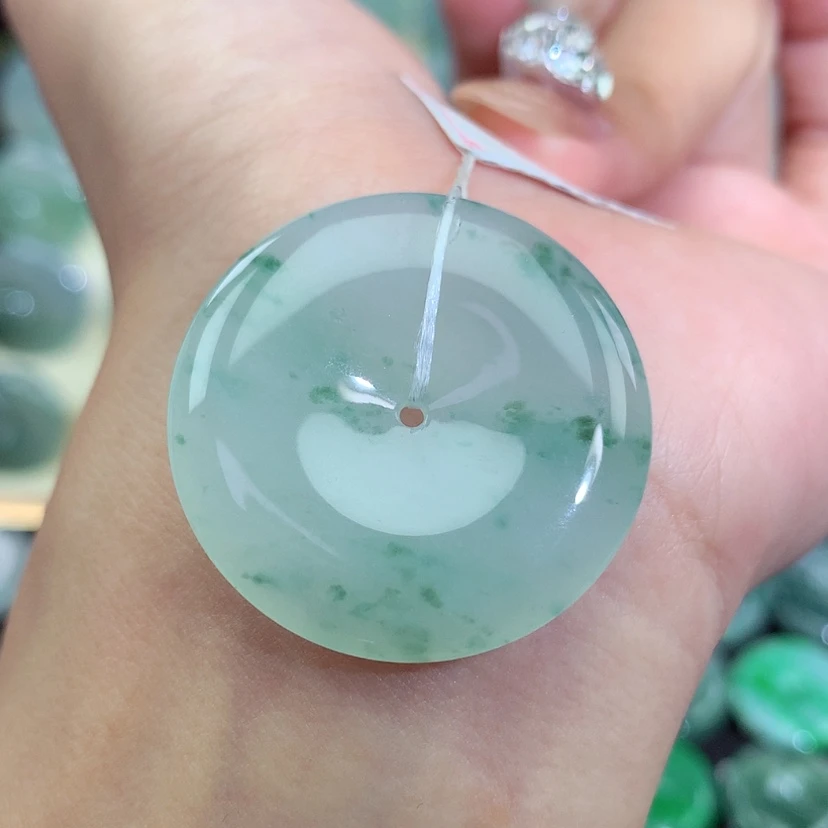 【闪购商品】翡翠未镶嵌吊坠(不含链)