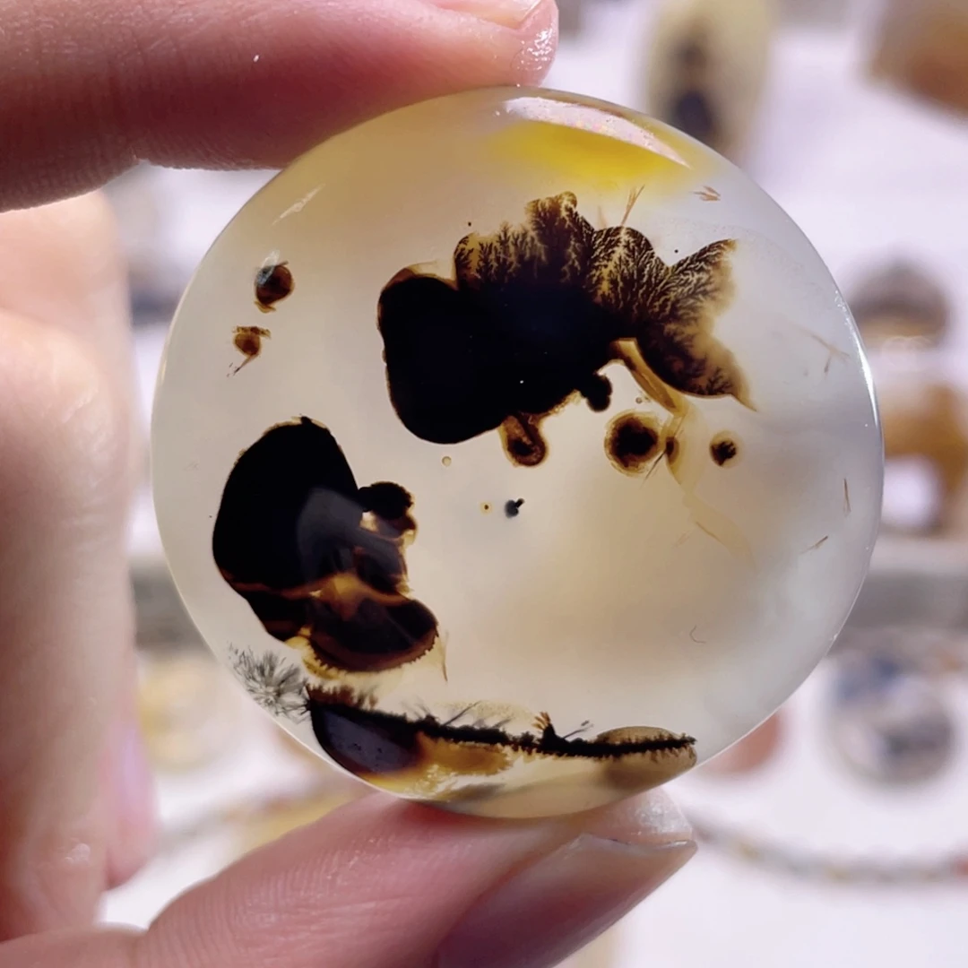 玛瑙/玉髓未镶嵌珠宝奇石