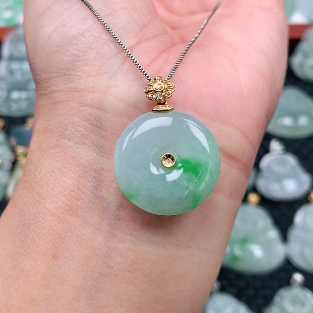 翡翠吊坠(不含链)18K金镶嵌