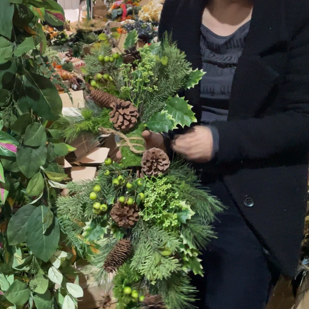 陶瓷花瓶，仿真绿植。