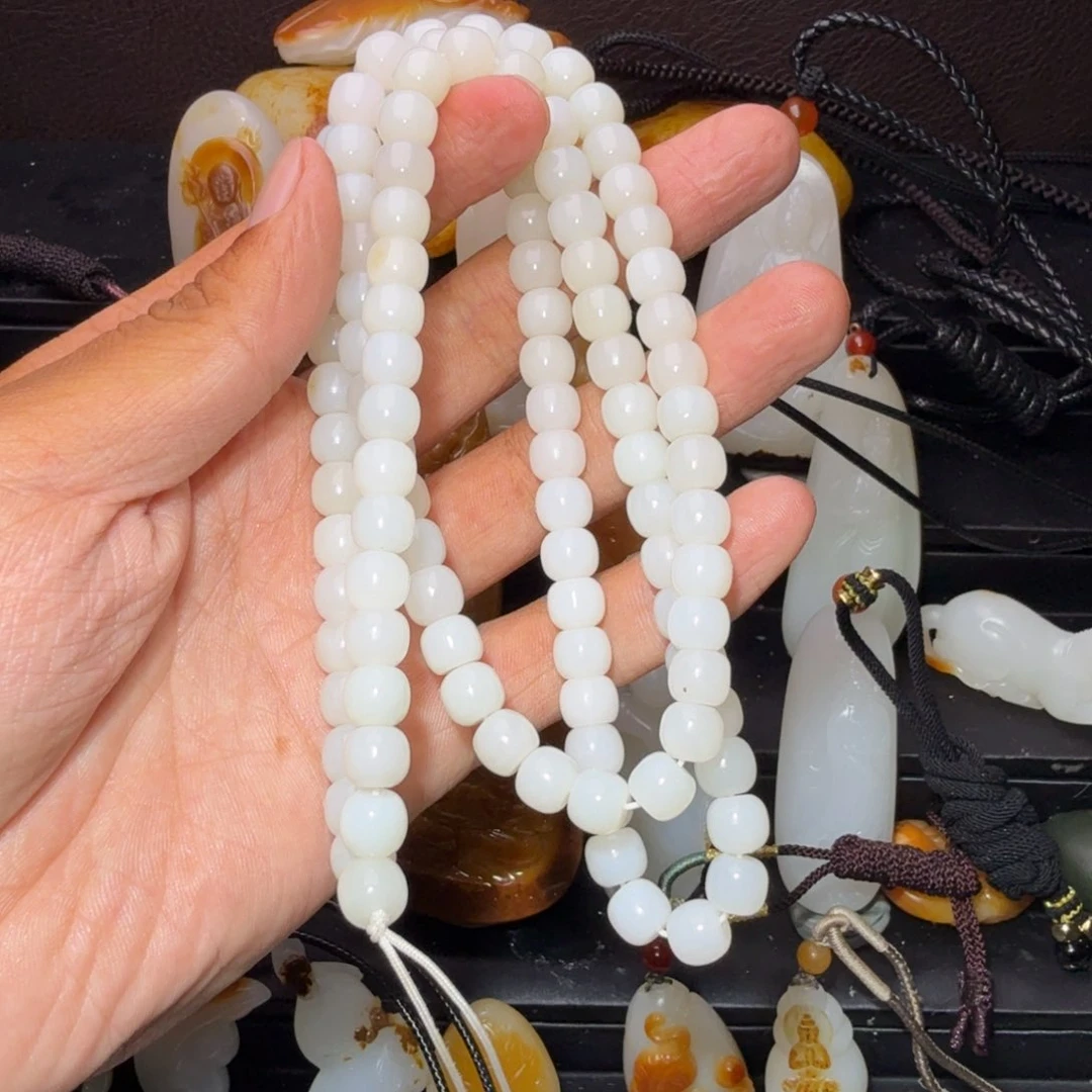 和田玉未镶嵌颈饰吃**人