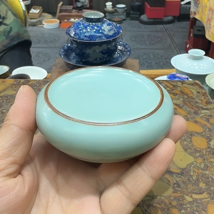 汝瓷实心杯垫一个，瓷。。。