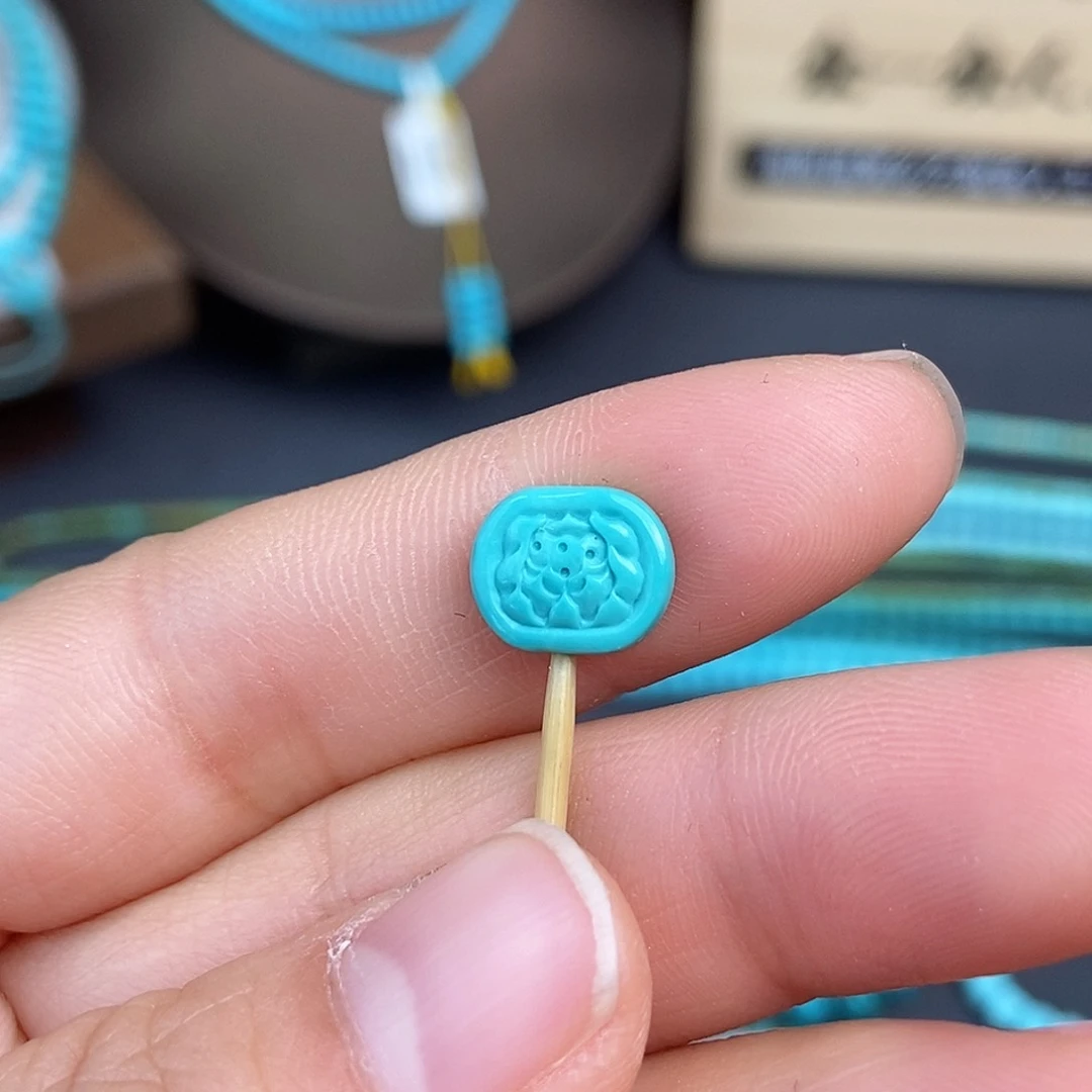 绿松石配饰未镶嵌