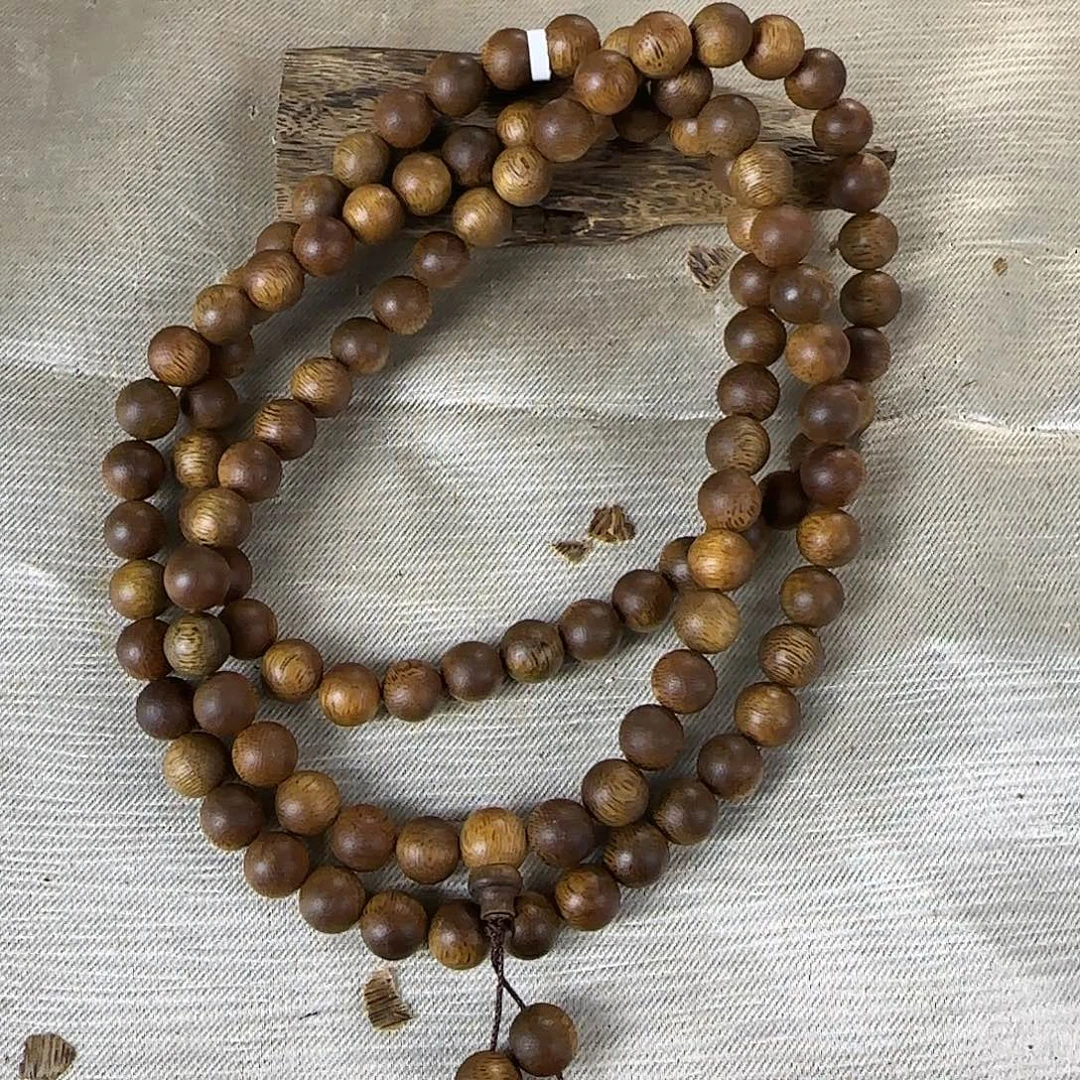 沉香沉香碎屑勾丝➕白棋母树10圆珠多圈沉82克