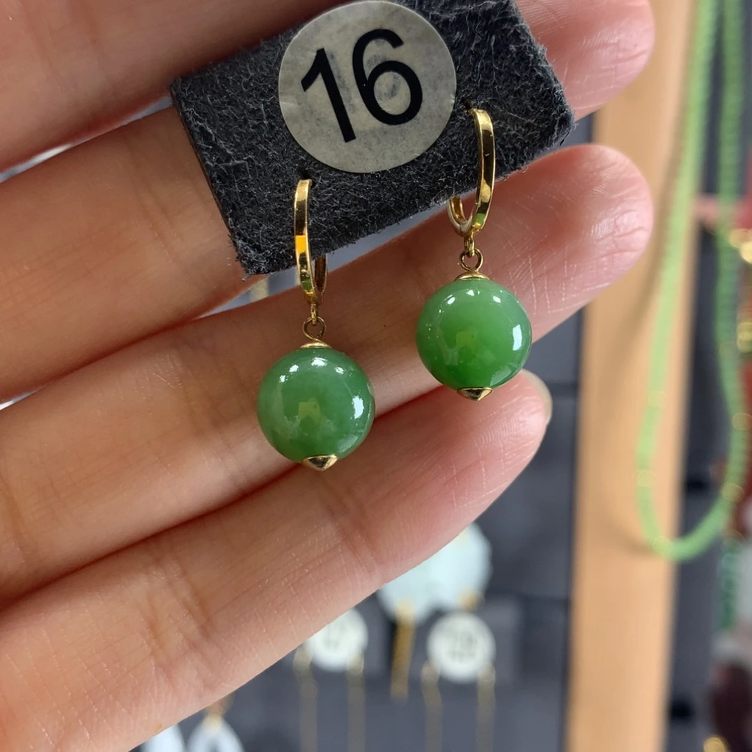 和田玉18K金镶嵌耳饰