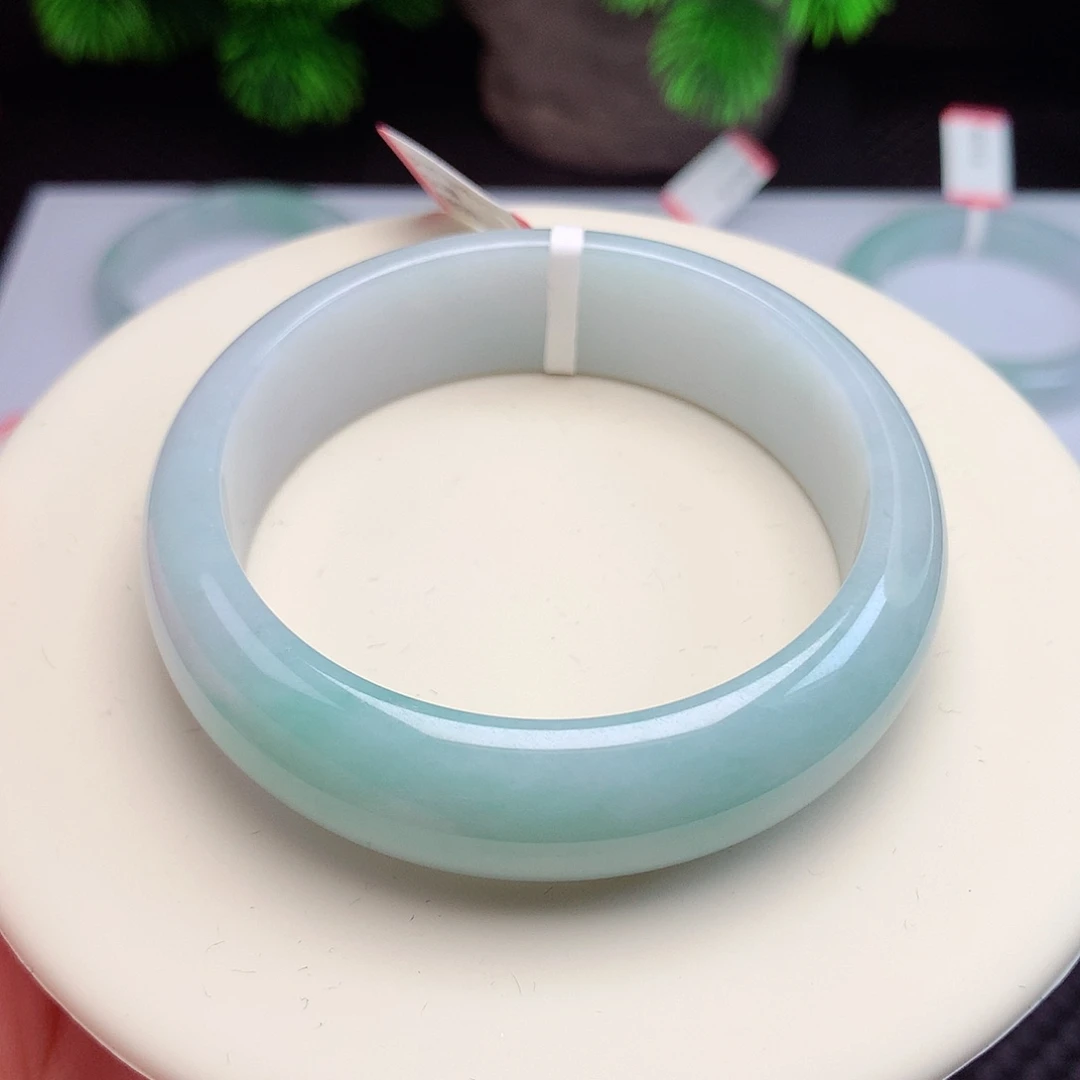 翡翠未镶嵌手镯54圈