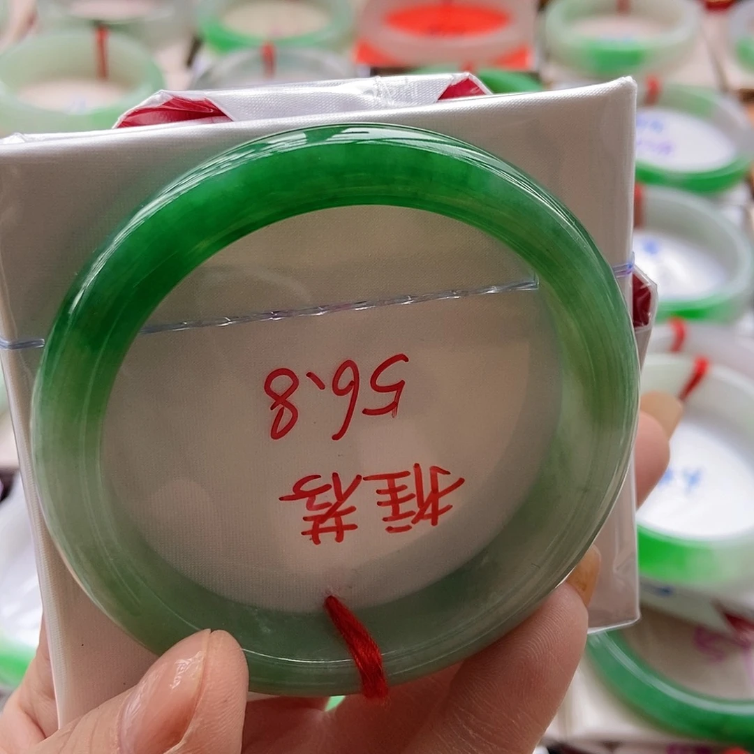 未镶嵌手镯翡翠56