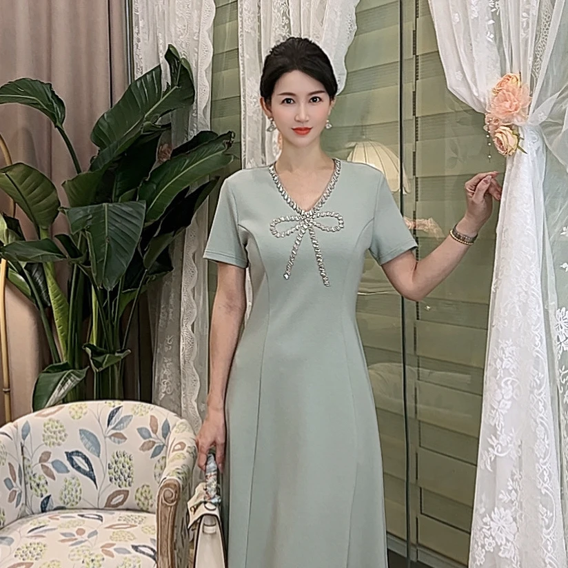 【海盐碎夏】AN145 虞七七 V领设计感钉珠气质短袖连衣裙