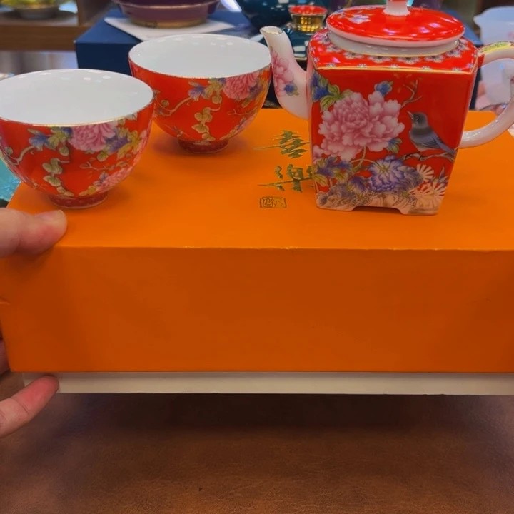瓷片花花绿绿地在火山直播