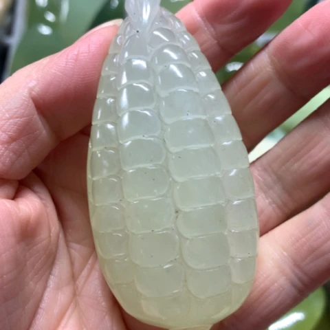 蛇纹石玉未镶嵌手把件