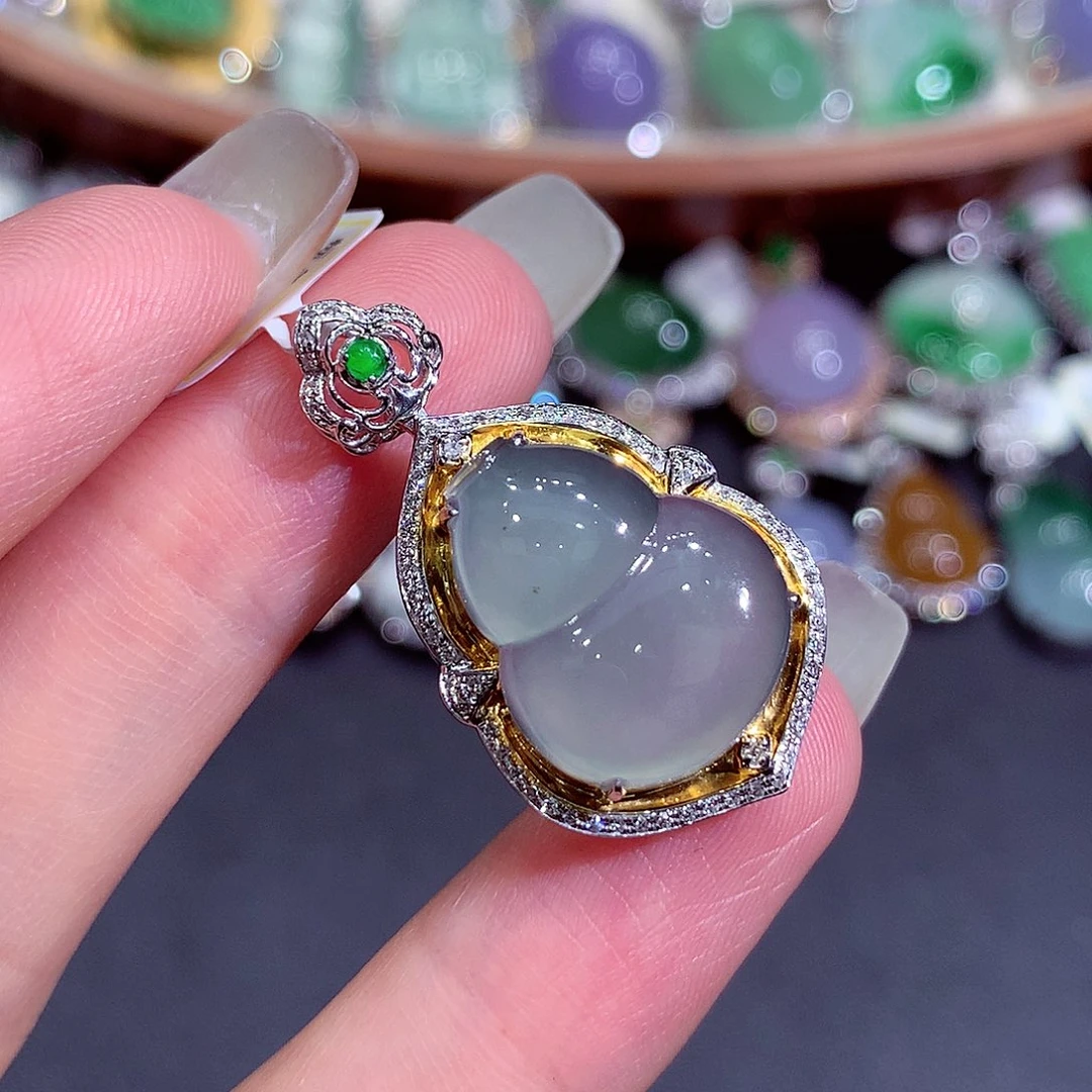 吊坠(不含链)18K金镶嵌翡翠