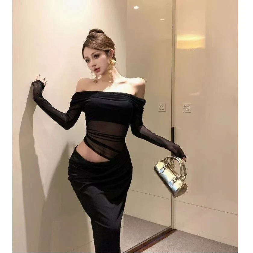 御姐轻熟风拼网纱心机露腰一字领连衣裙神范修身显身材褶皱小黑裙