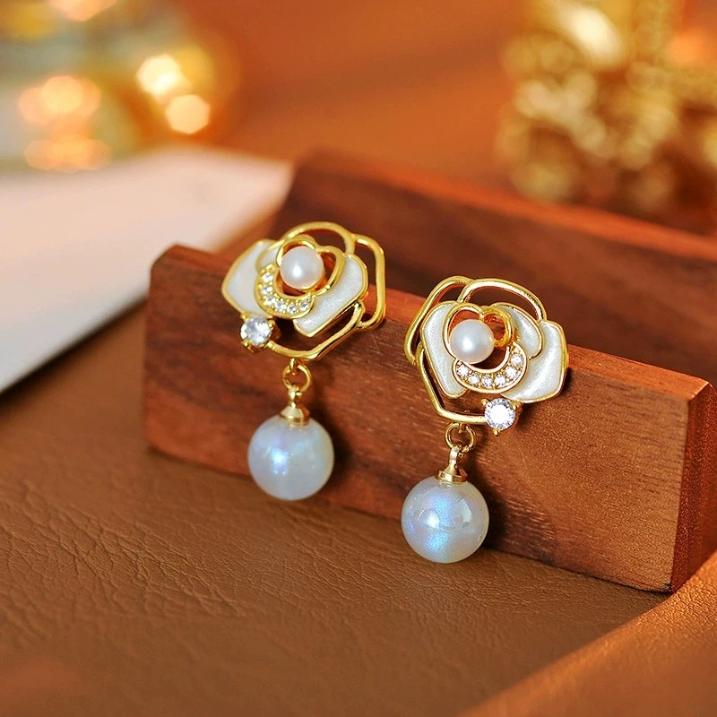 铜合金锆石耳饰 山茶花耳钉珍珠耳环花朵设计感小众耳坠轻奢耳饰