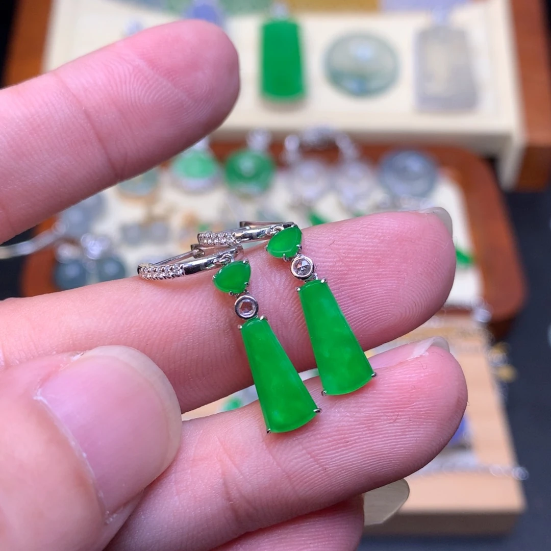 翡翠耳饰18K金镶嵌无事牌