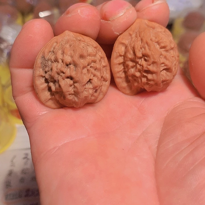 文玩核桃吊坠瓷娃娃35