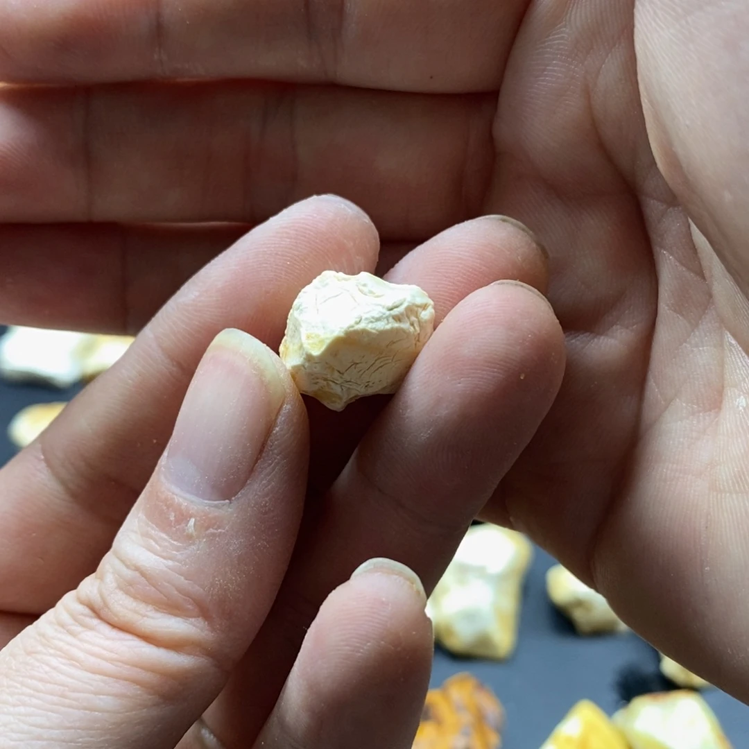 定制琥珀未镶嵌李蜜蜡