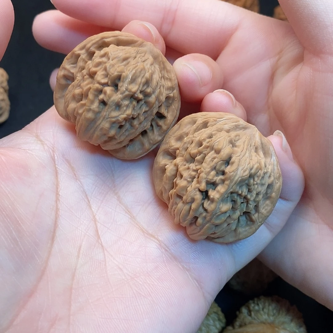 松***鸟把件桃核放漏四座楼