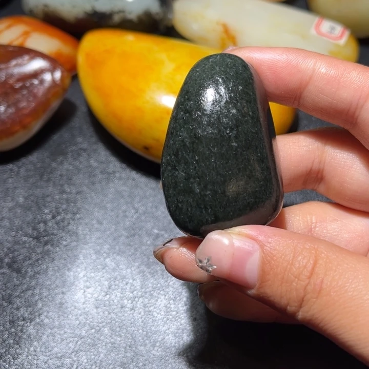 和田玉未镶嵌珠宝奇石