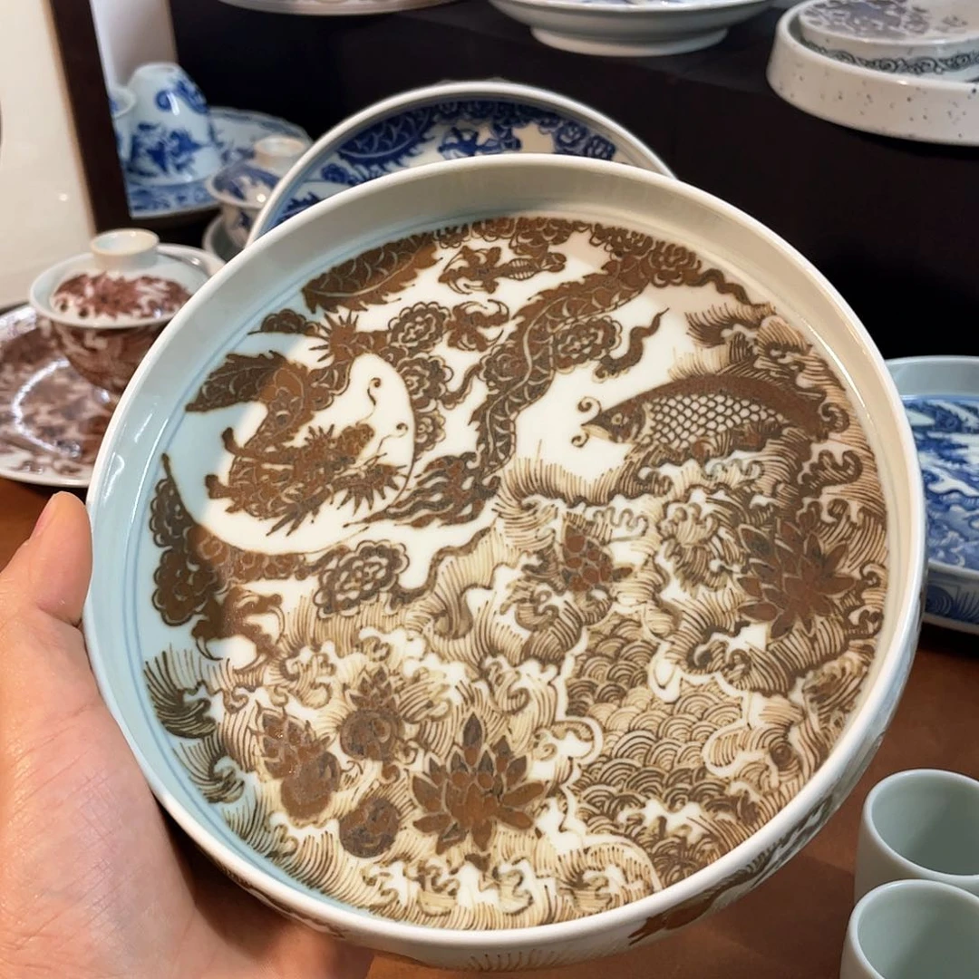 福利不退换釉里金17.5cm