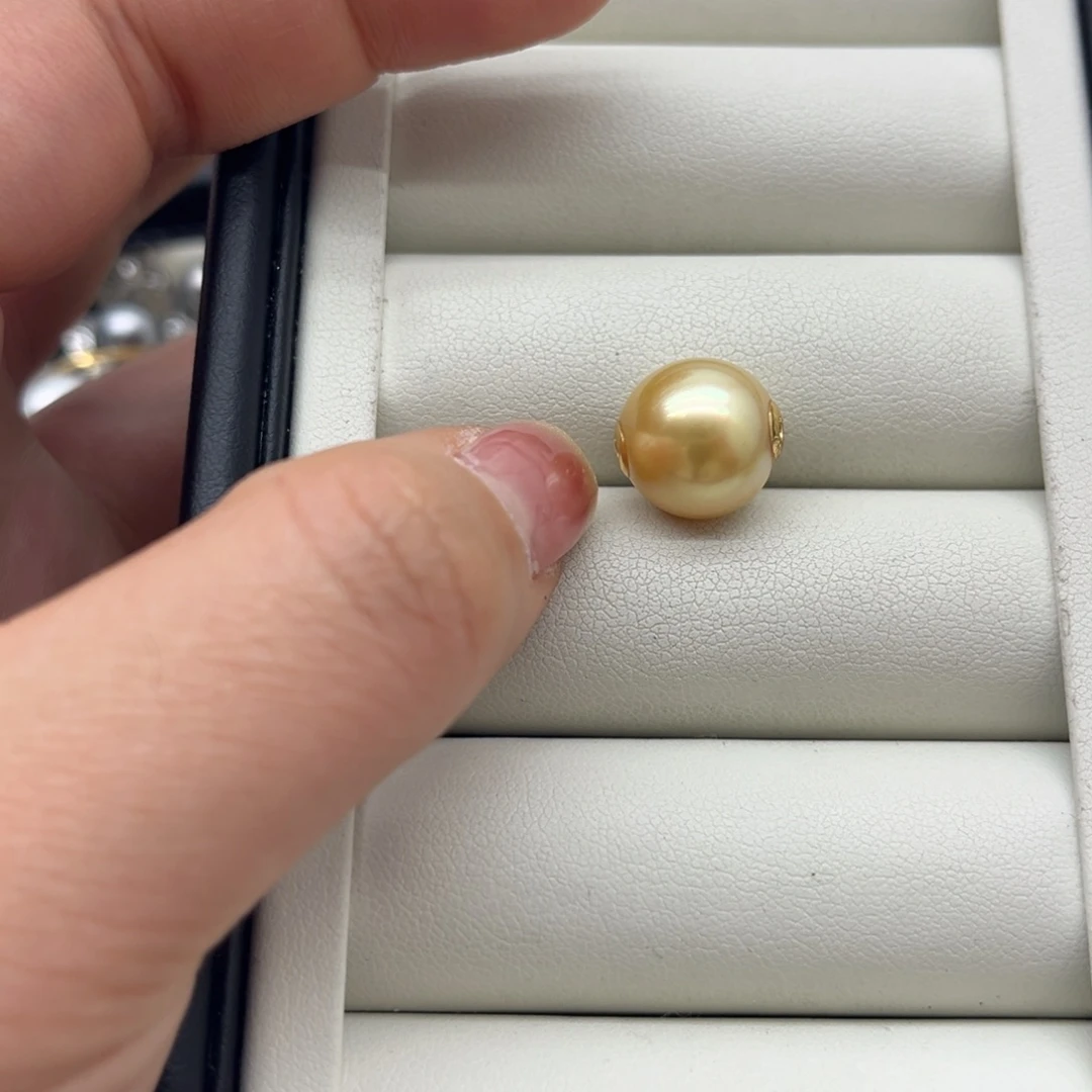 18K金镶嵌吊坠(不含链)海水珍珠