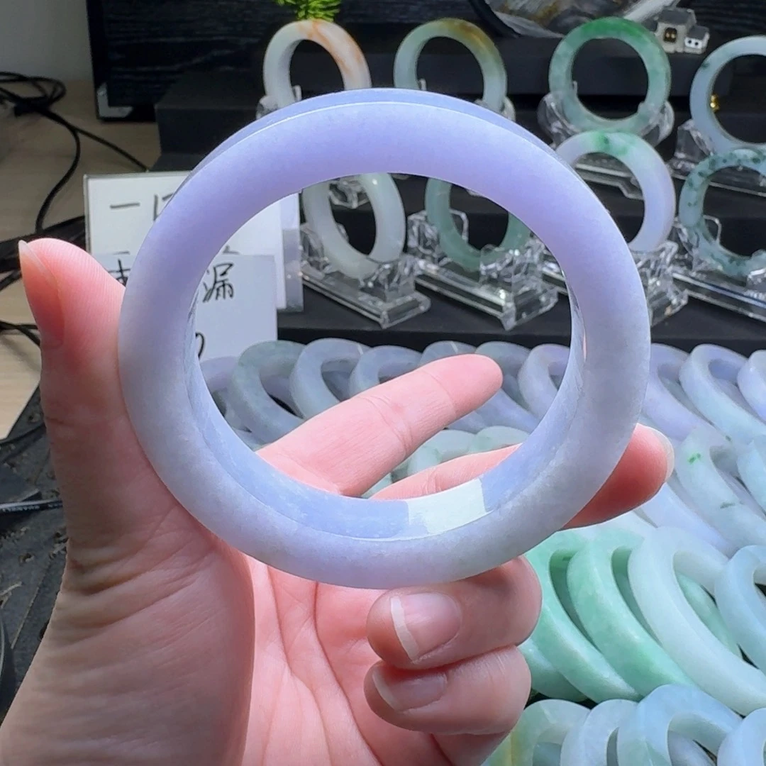 未镶嵌翡翠手镯定制翡翠