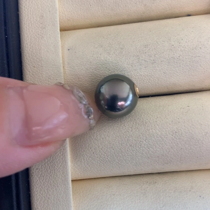 颈饰18K金镶嵌海水珍珠
