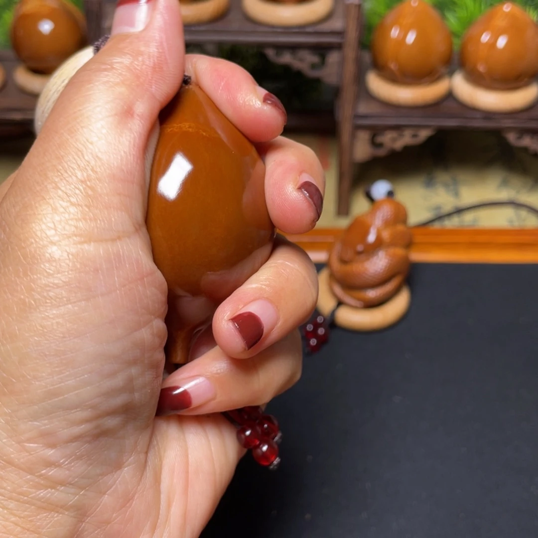 橄榄核吊坠蝴蝶42穿配