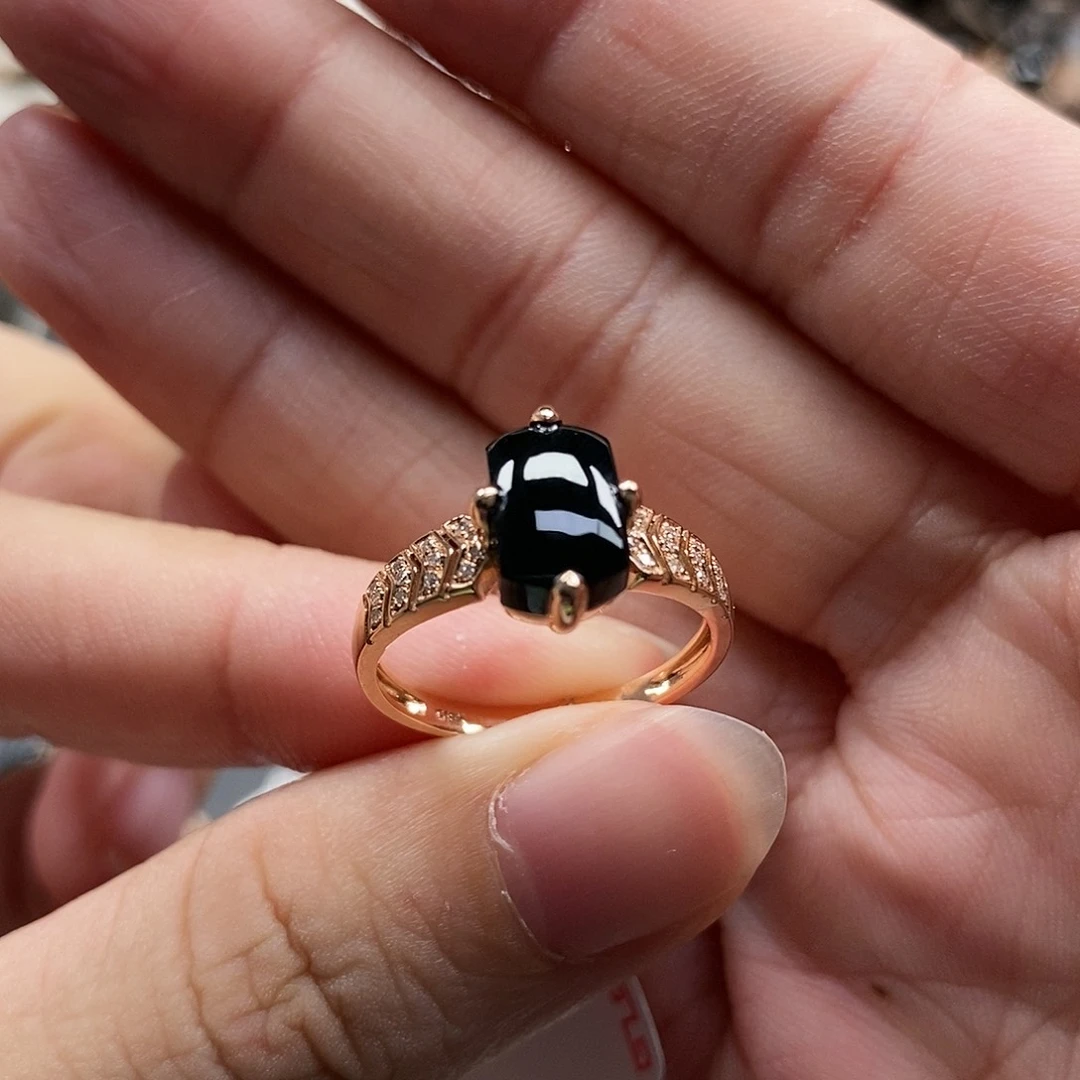 翡翠戒指18K金镶嵌墨翠