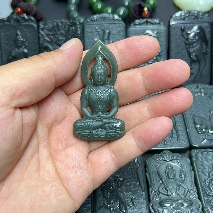 榕***儿和田玉（青玉）未镶嵌颈饰