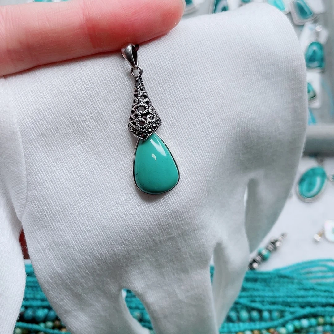 紫***绿松石未镶嵌绿松石