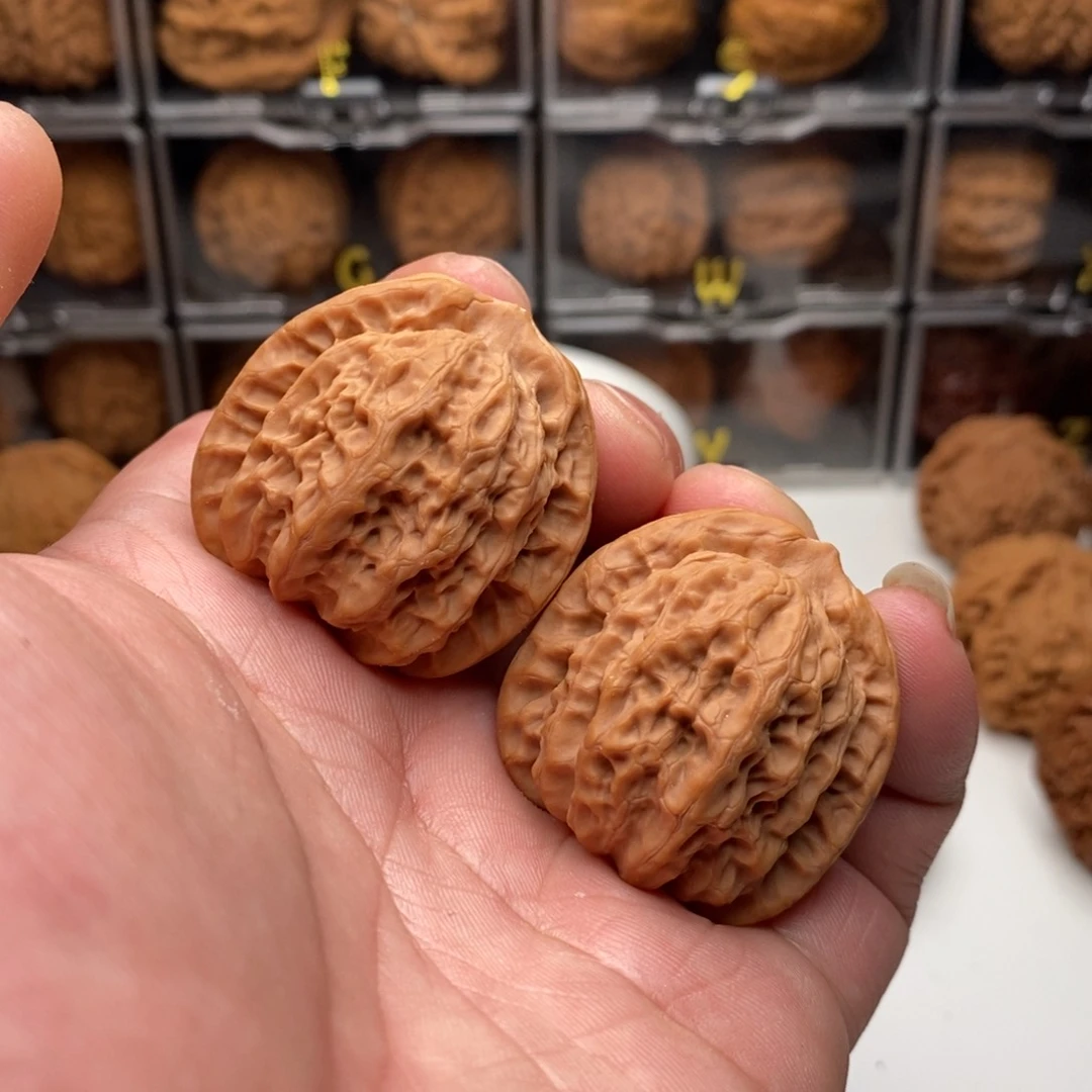 37全品佛肚狮子头一对