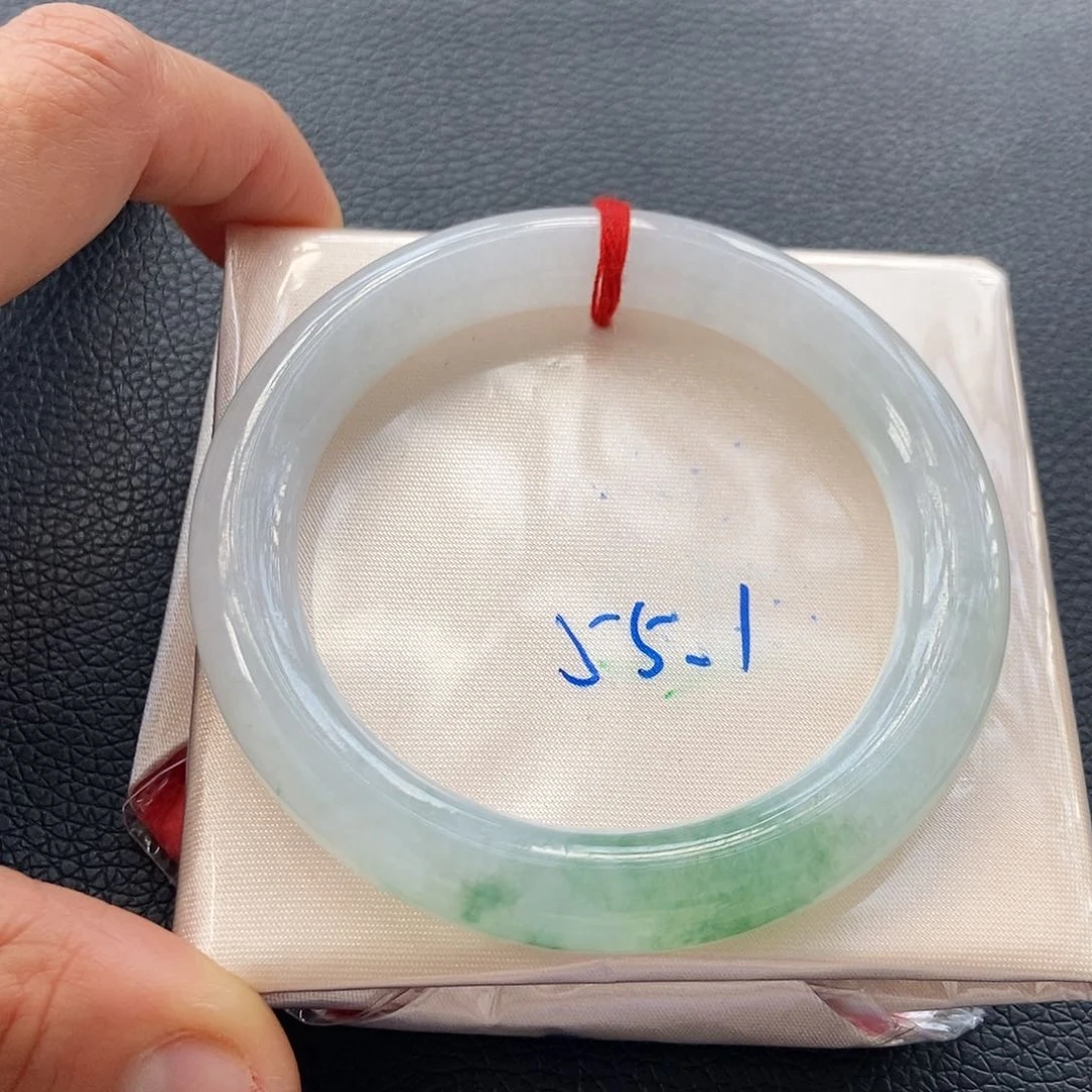 翡翠手镯未镶嵌4起冰飘绿4