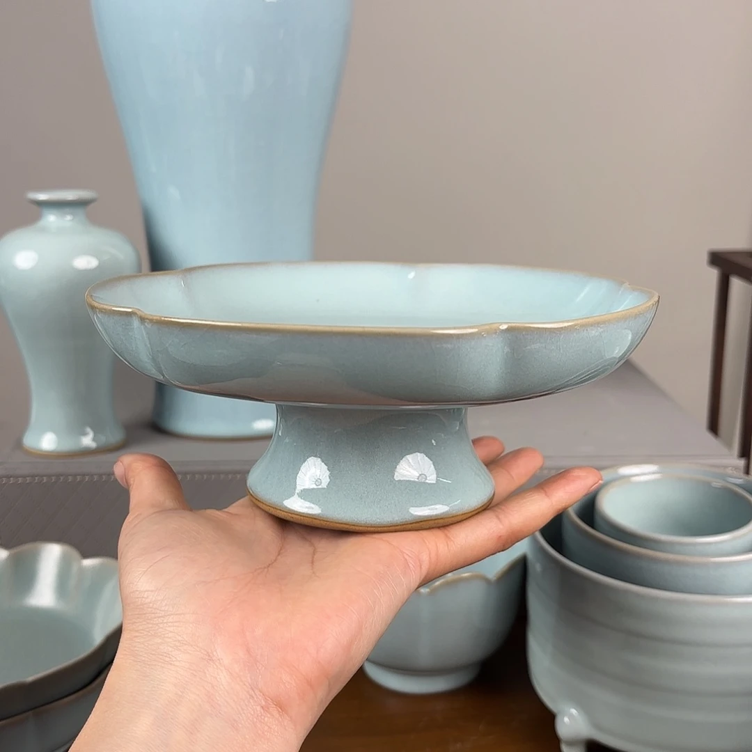 其他汝窑天青釉高足盘微瑕