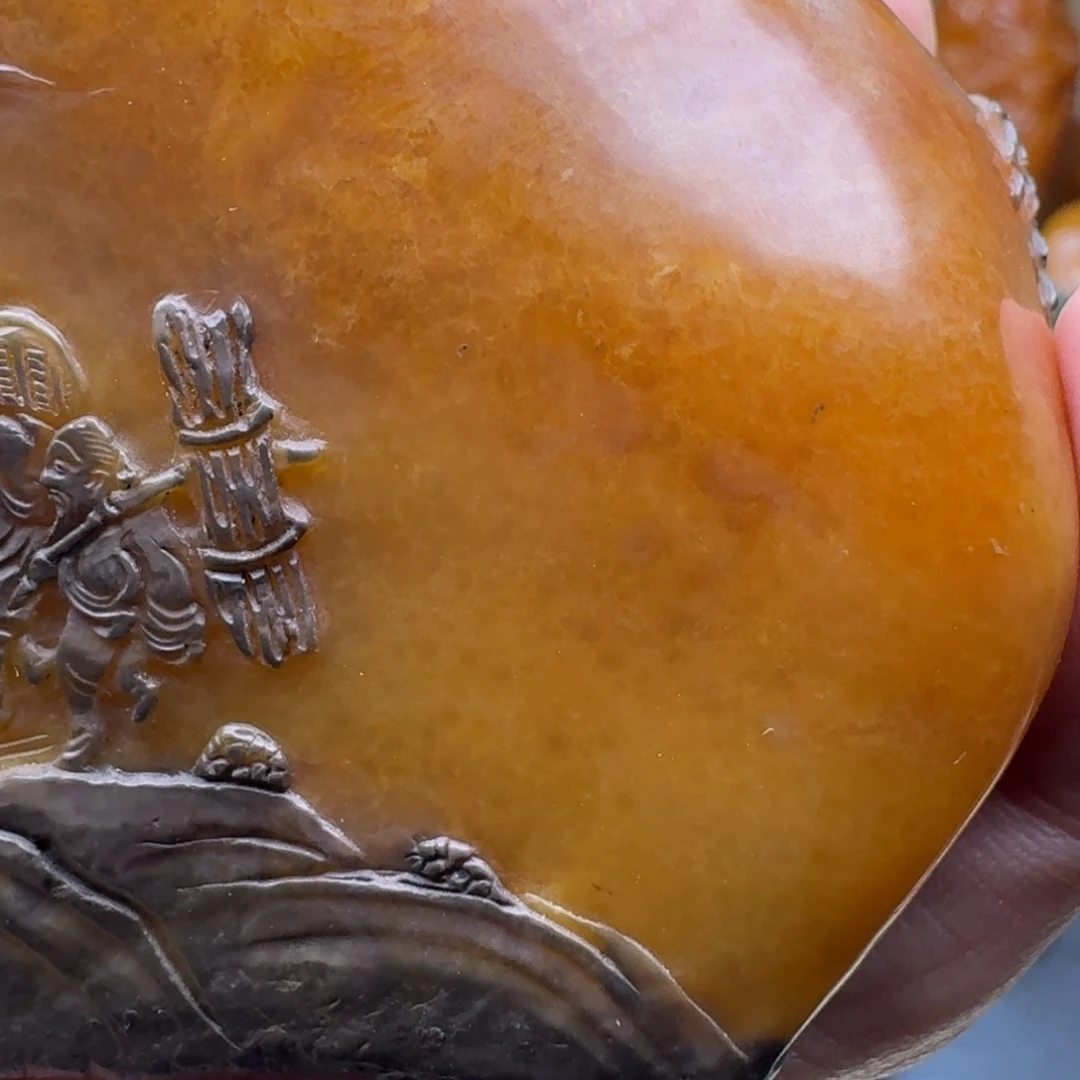 S***n田黄石手工艺作品 巧色巧雕