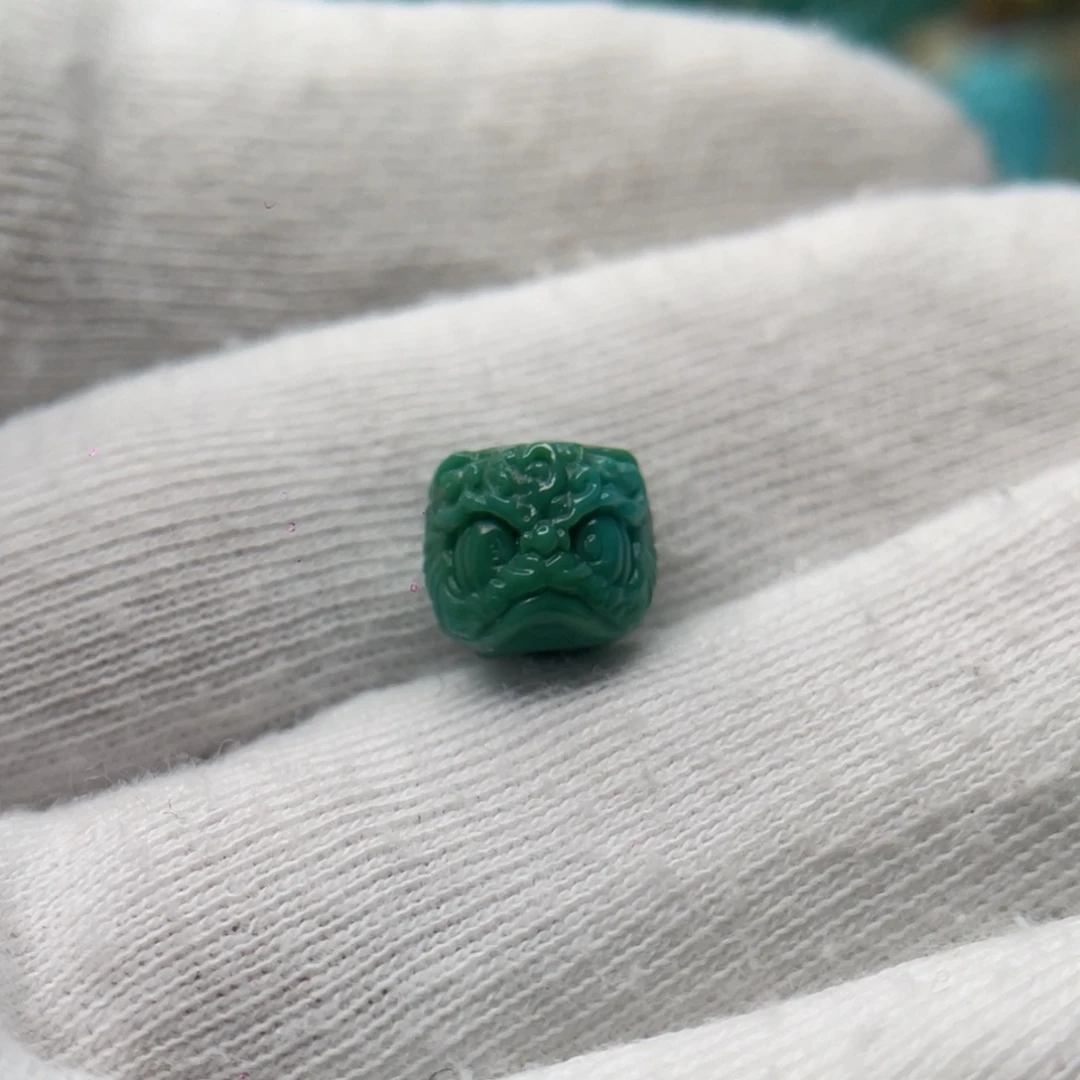 绿松石未镶嵌颈饰卡9-8