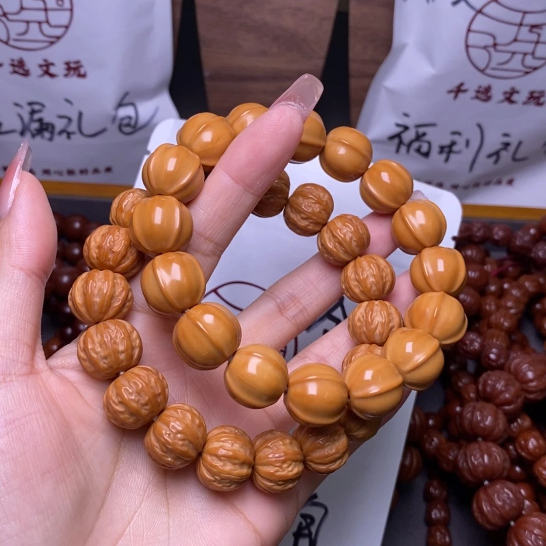 猴头核桃手串京八棱鲨鱼