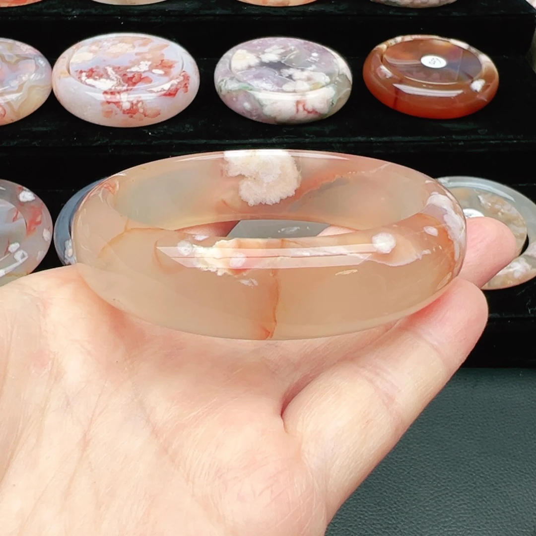 玛瑙/玉髓手镯未镶嵌61有包容