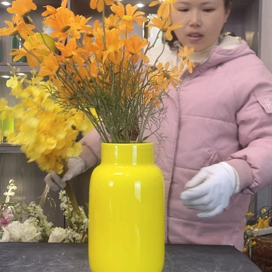 陶瓷陶瓷艺术花瓶设计风格