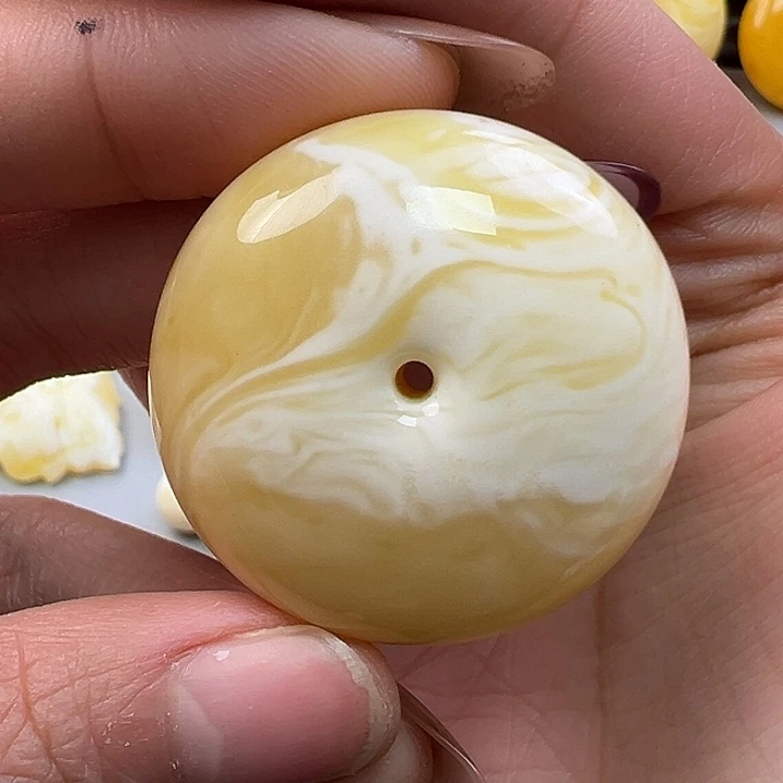 蜜蜡未镶嵌珠宝奇石