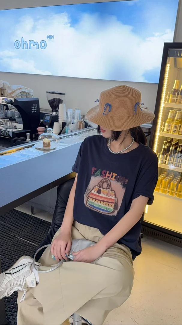 大版8-9开头雪花棉短袖洋气唇釉